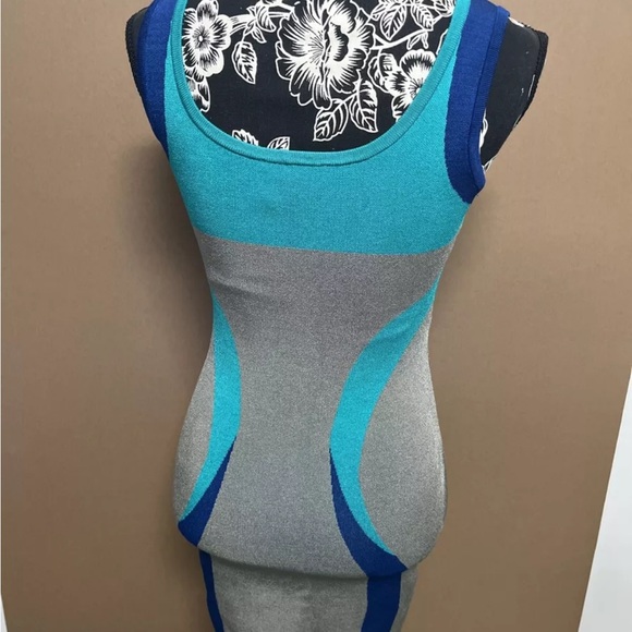 Bebe dress - Picture 3 of 4